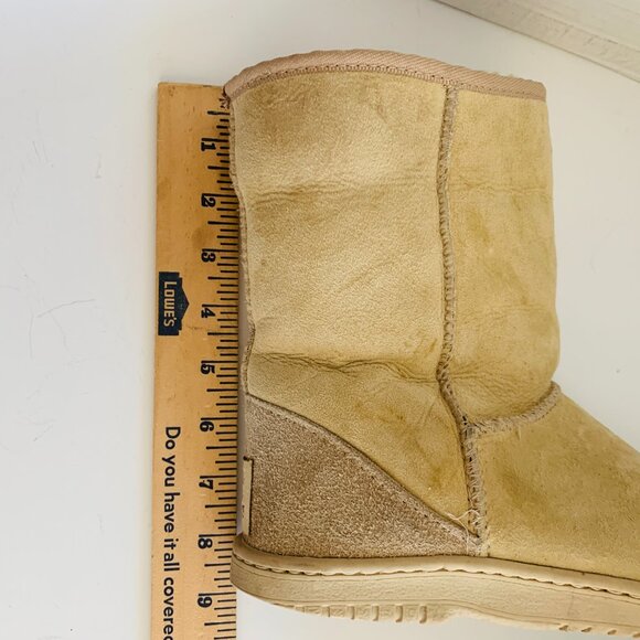 Men\'s UGG Australia CLASSIC SHORT 8\